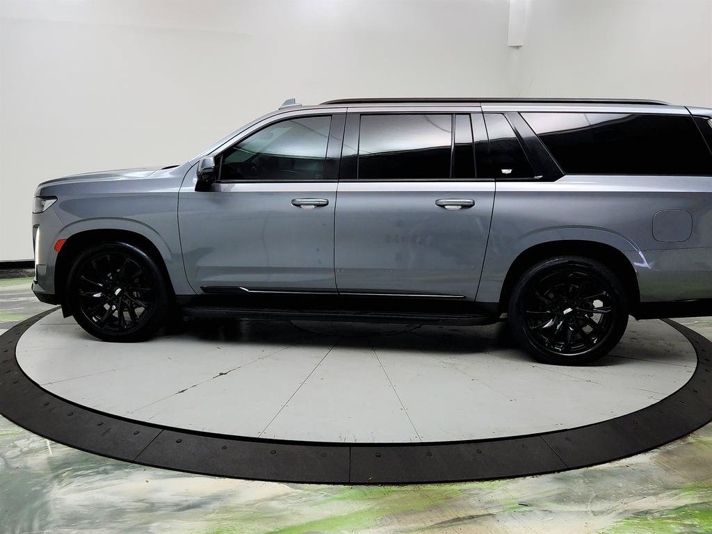 Used 2022 Cadillac Escalade ESV Sport Platinum w/ LPO, ONYX Package AWD/4WD image 8