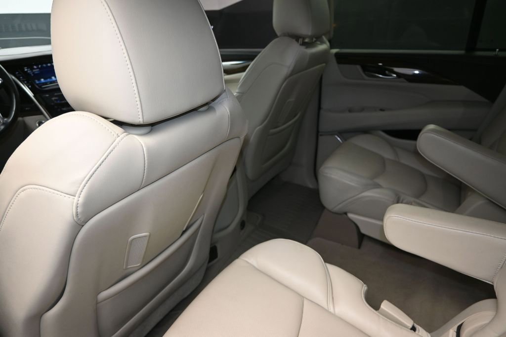 Used 2019 Cadillac Escalade Premium Luxury AWD/4WD image 15