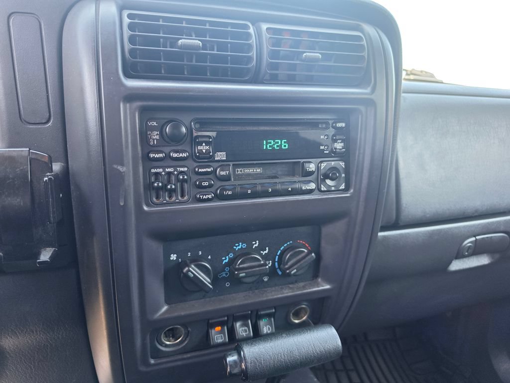 Used 2001 Jeep Cherokee Limited AWD/4WD image 26