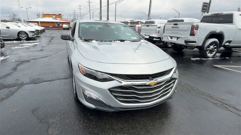 Used 2021 Chevrolet Malibu LS image 3
