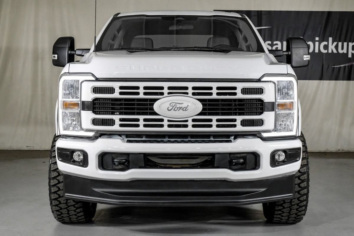 Used 2024 Ford F250 XLT w/ FX4 Off-Road Package AWD/4WD image 3