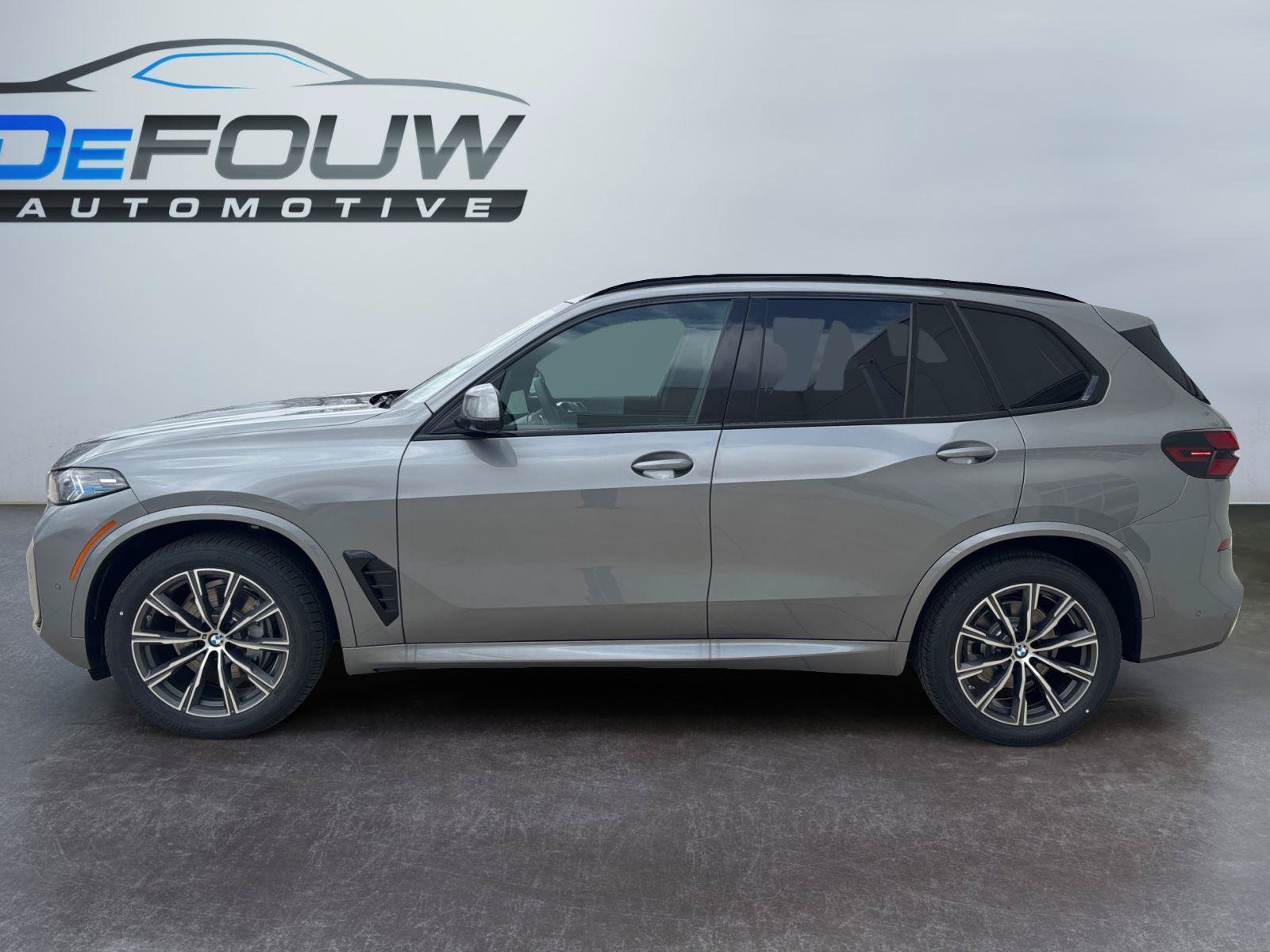 Used 2026 BMW X5 xDrive40i w/ M Sport Package AWD/4WD image 18