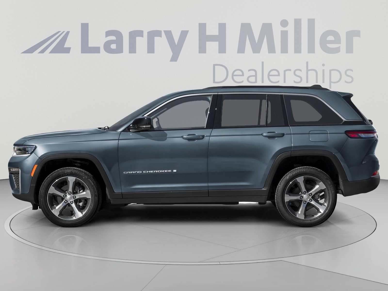 New 2027 Jeep Grand Cherokee Limited AWD/4WD image 3