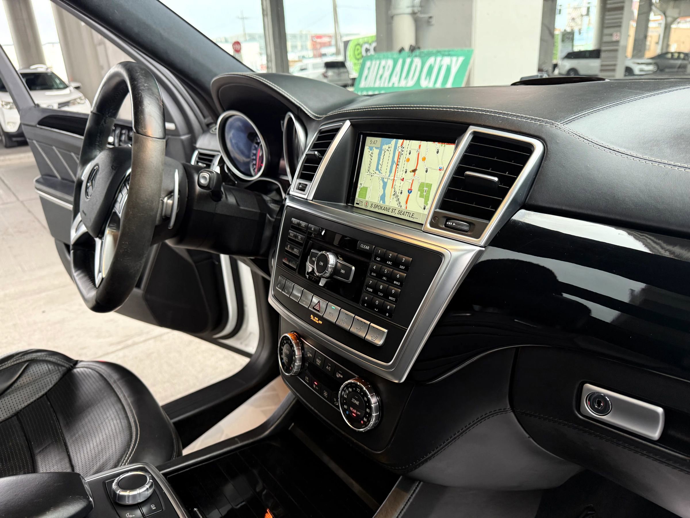 Used 2016 Mercedes-Benz GL 63 AMG 4MATIC image 29