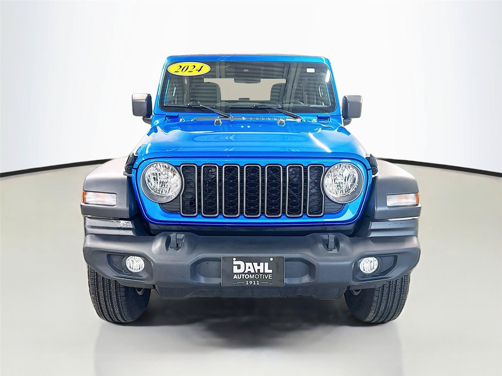 Used 2024 Jeep Wrangler Sport AWD/4WD image 3