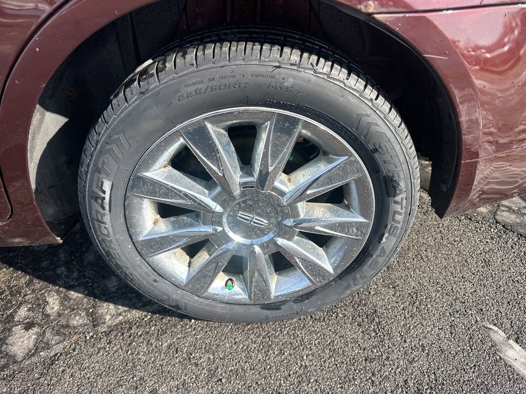 Used 2012 Lincoln MKZ image 38