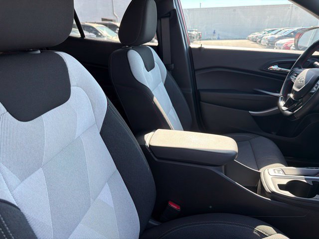 Used 2024 Chevrolet Trax RS FWD image 20