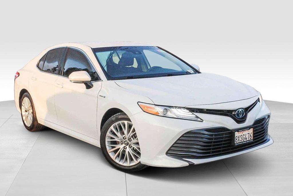 Used 2020 Toyota Camry XLE w/ Preferred Accessory Package FWD video 2