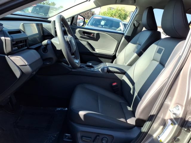 Used 2026 Toyota RAV4 XLE Premium AWD/4WD image 17