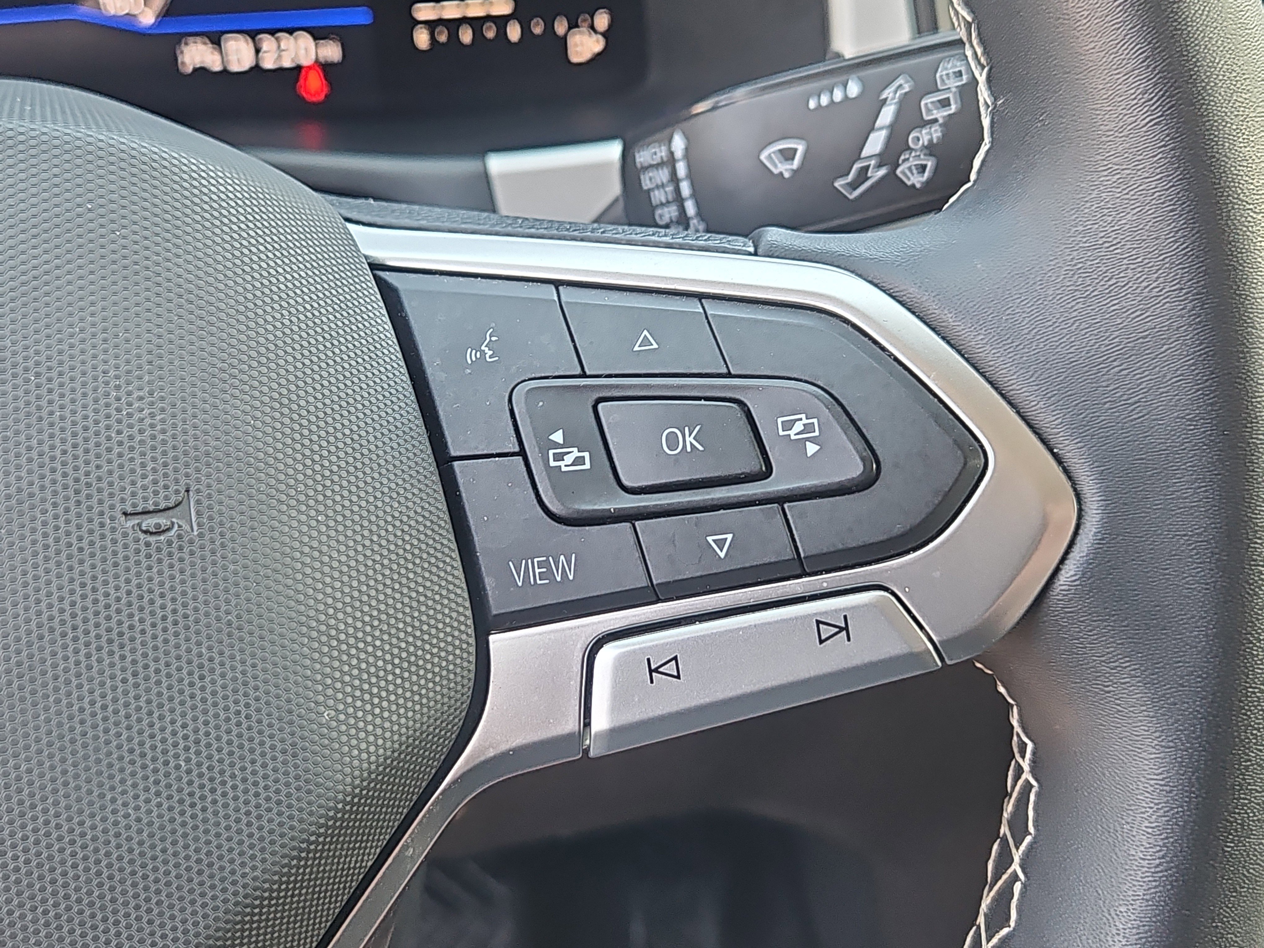 Certified 2023 Volkswagen Atlas SE AWD/4WD image 17