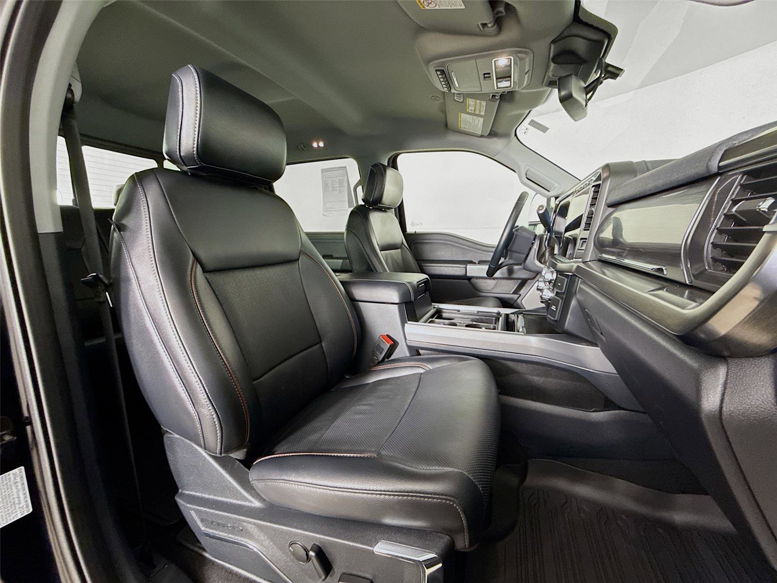 Used 2024 Ford F250 Lariat w/ Chrome Package image 29