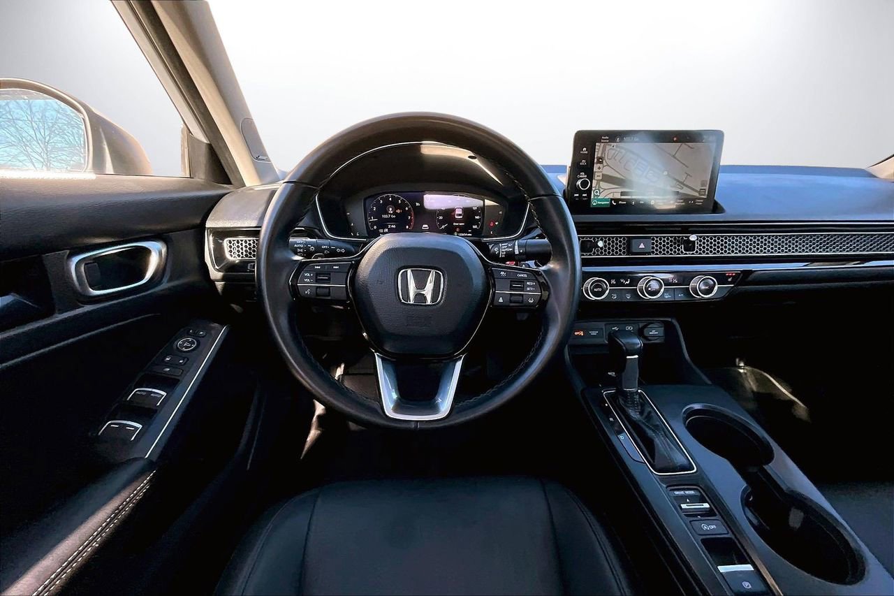 Used 2022 Honda Civic Touring image 11