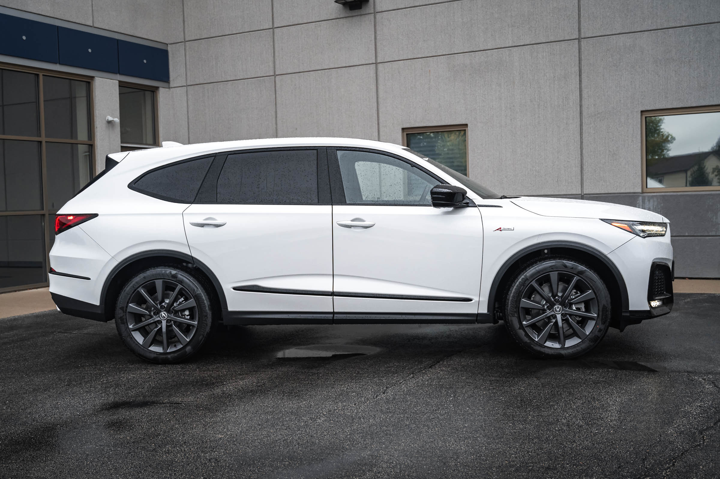 New 2026 Acura MDX A-Spec image 2