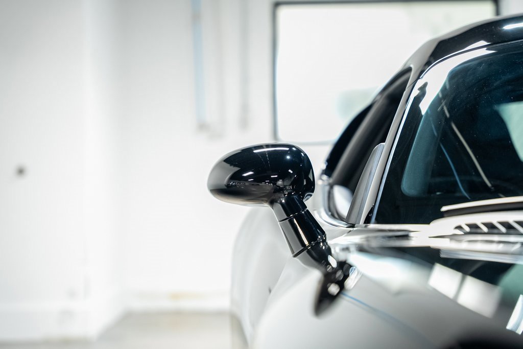 Used 2013 SRT Viper GTS w/ GTS Laguna Interior Pkg image 9