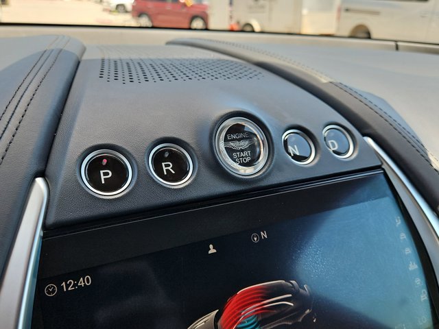 Used 2022 Aston Martin DBX AWD/4WD image 12