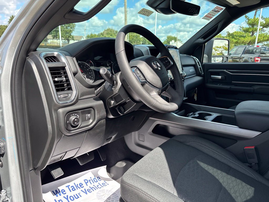 New 2027 RAM 2500 Big Horn AWD/4WD image 34