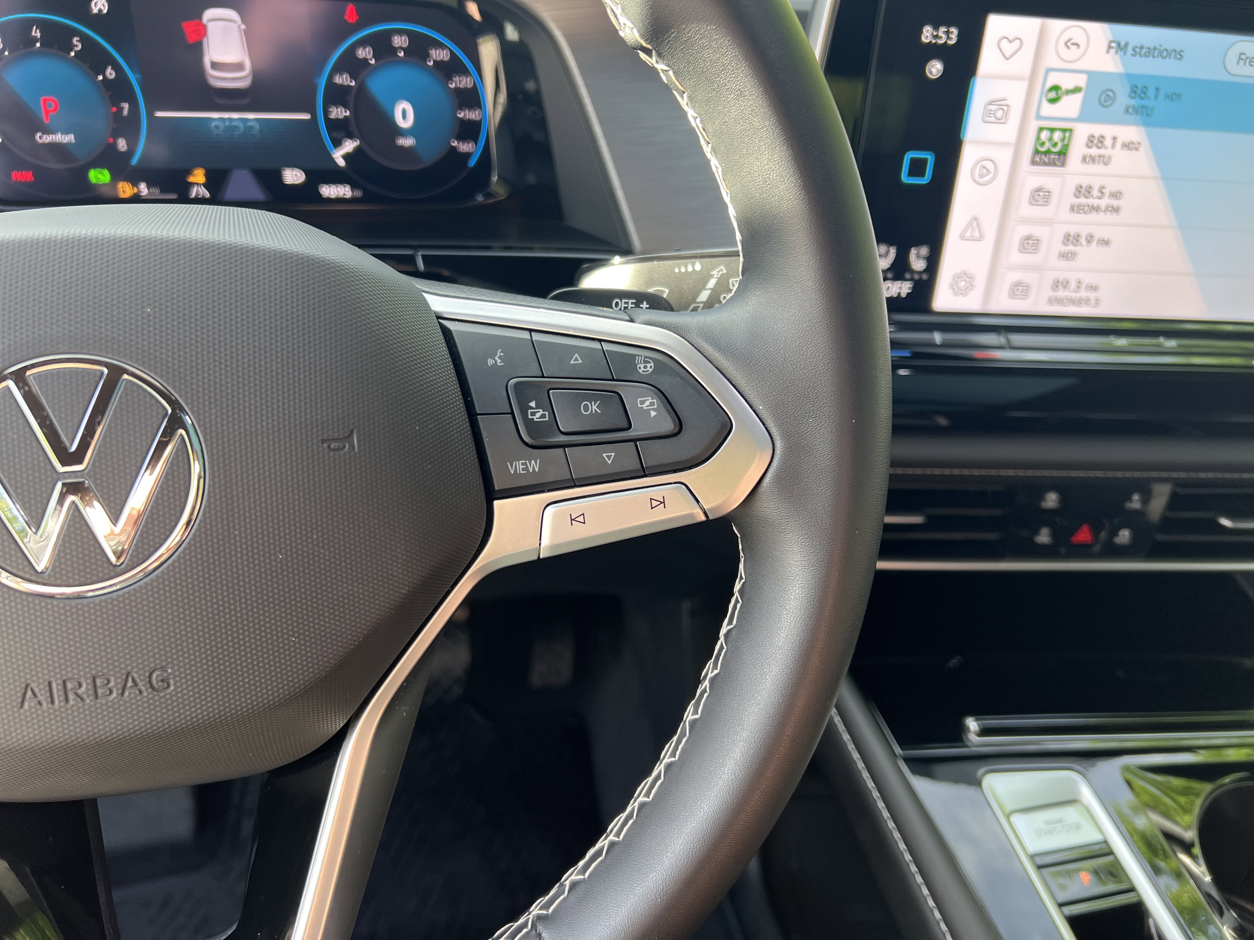 Certified 2025 Volkswagen Atlas Cross Sport SE w/ Panoramic Sunroof Package FWD image 20