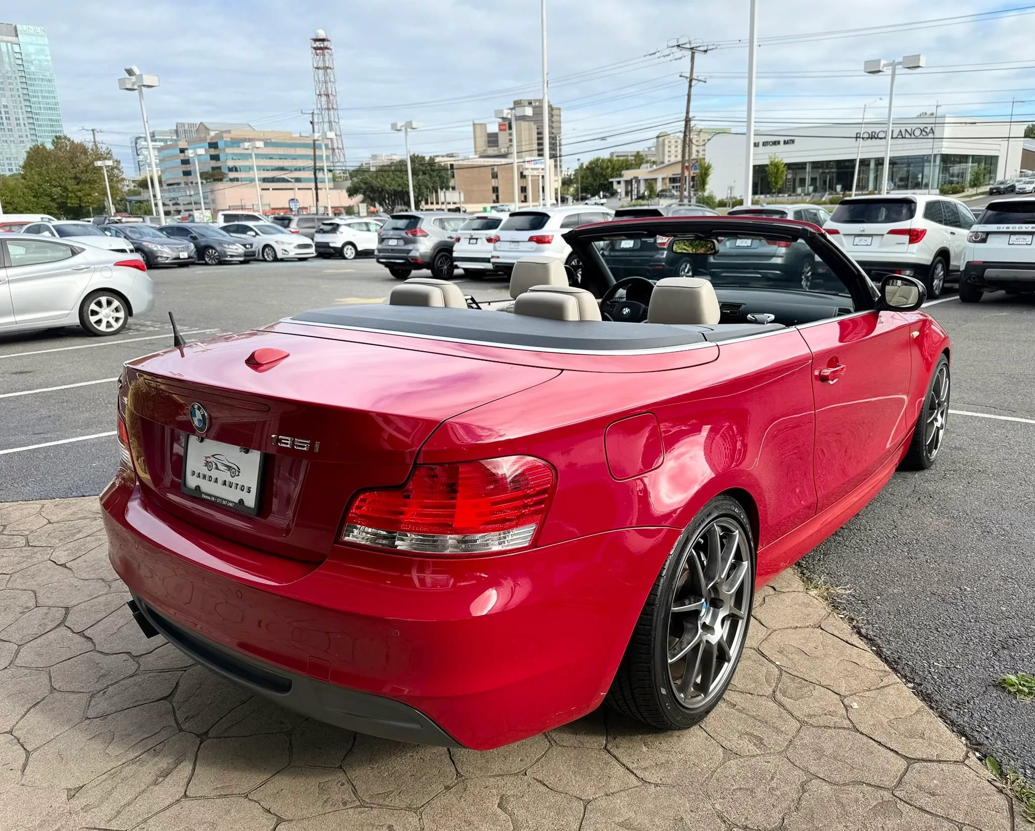 Used 2011 BMW 135i Convertible RWD image 14