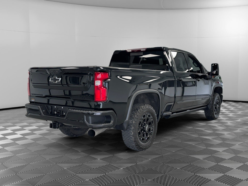 Used 2024 Chevrolet Silverado 2500 High Country w/ High Country Premium Package AWD/4WD image 8