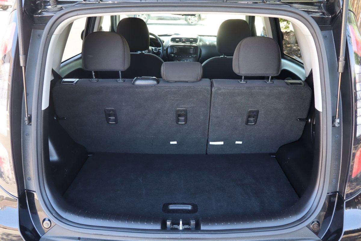 Used 2016 Kia Soul FWD image 14