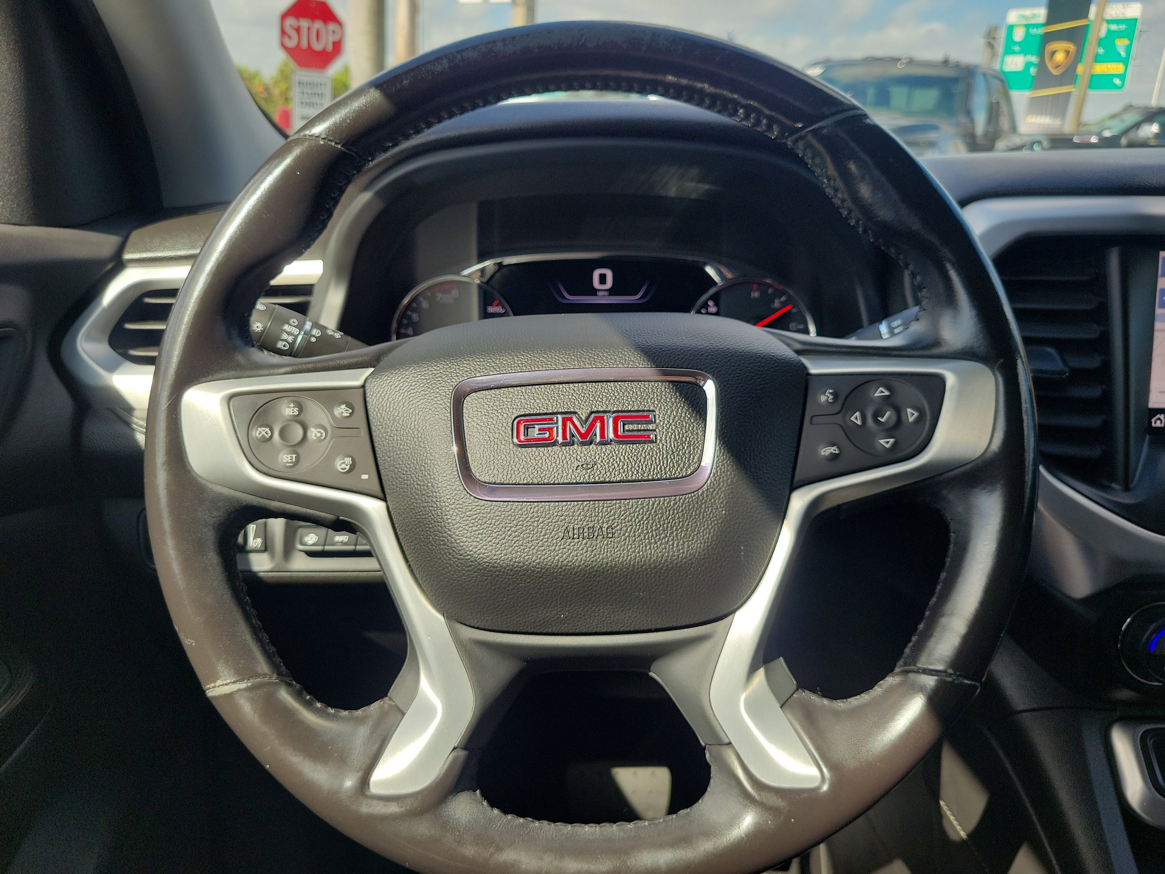 Used 2022 GMC Acadia SLT w/ Technology Package FWD image 19