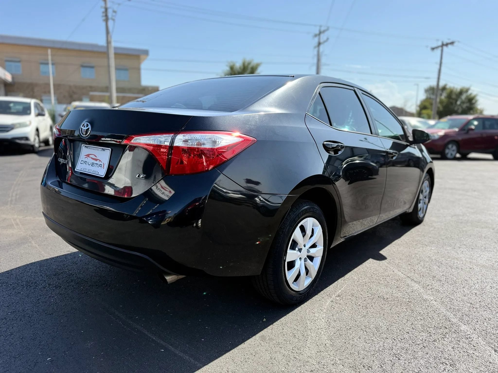 Used 2016 Toyota Corolla LE FWD image 3