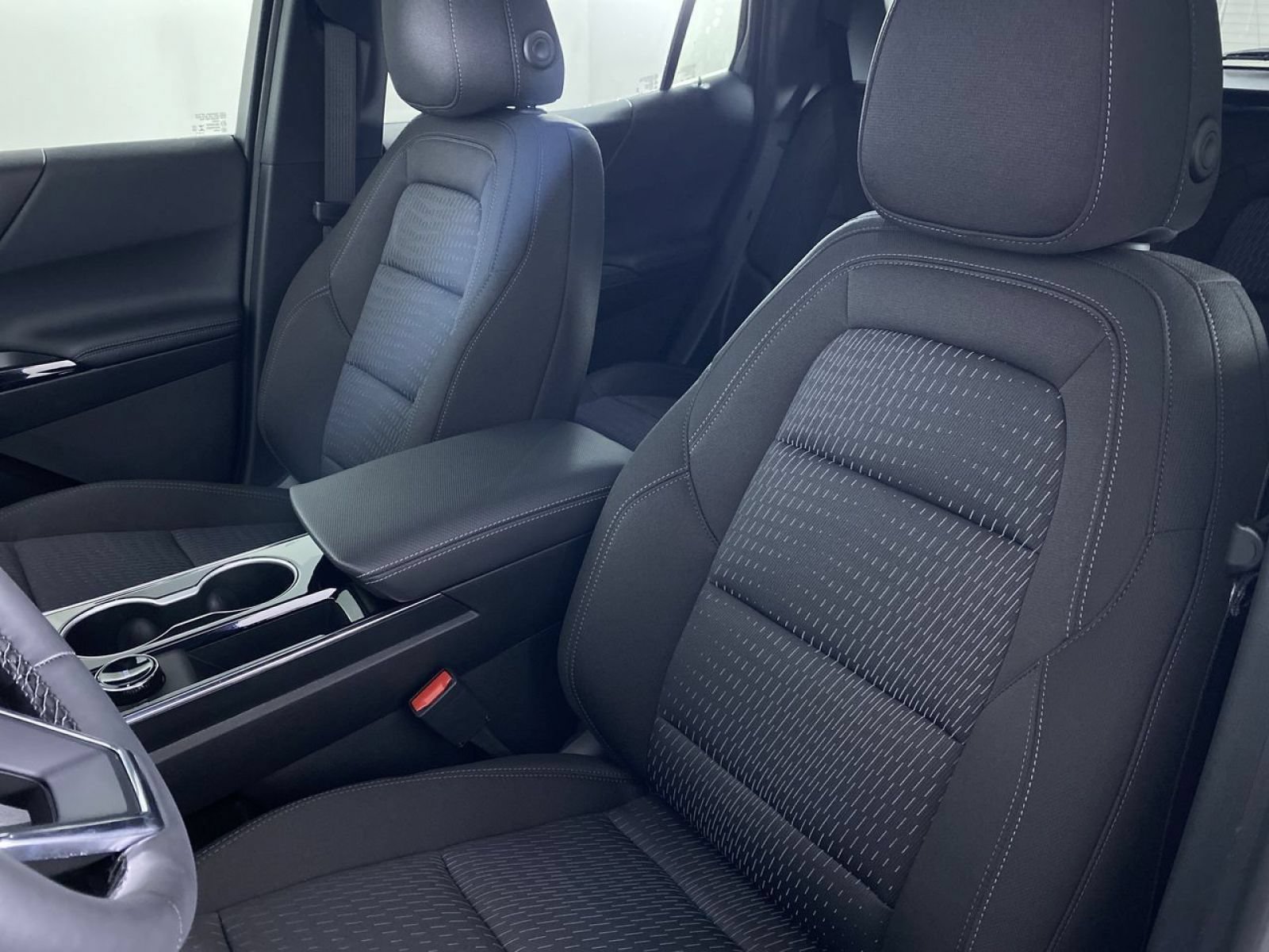 New 2027 Chevrolet Equinox LT w/ LPO, Floor Liner Package AWD/4WD image 11