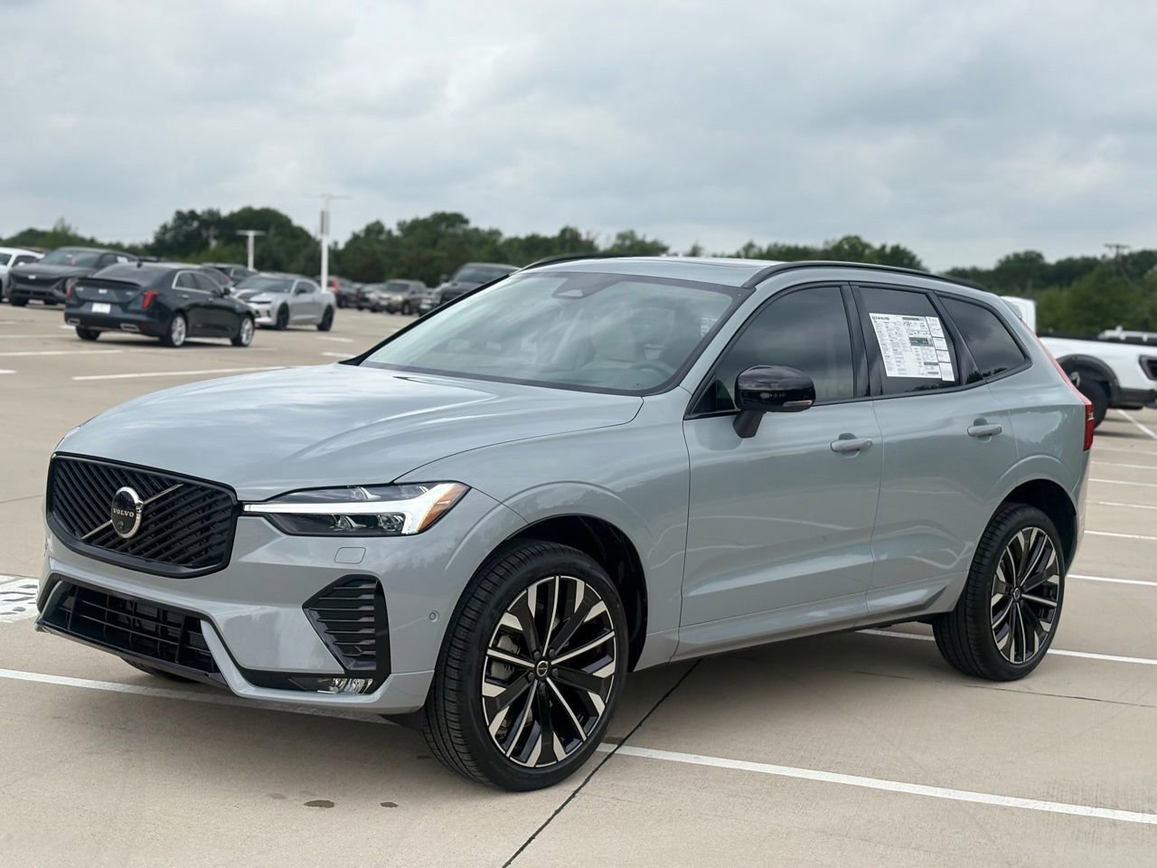 New 2026 Volvo XC60 B5 Ultra w/ Protection Package Premier image 3