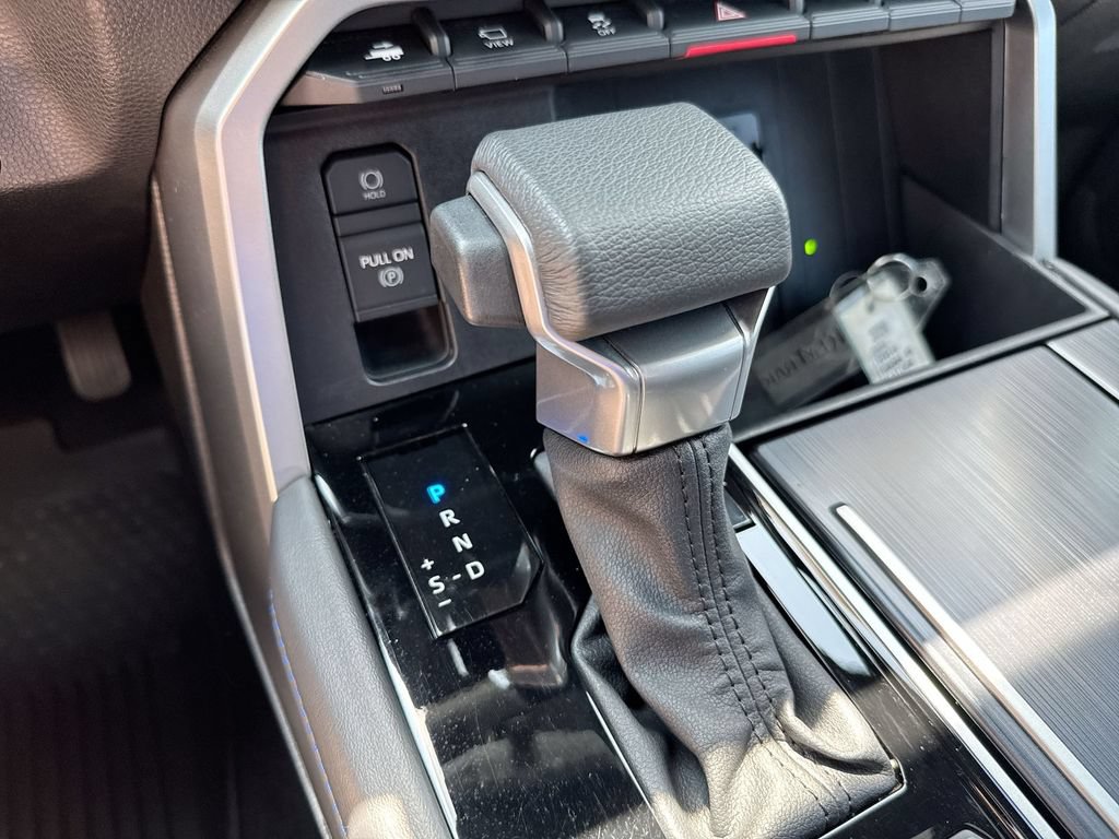Used 2024 Toyota Tundra Platinum AWD/4WD image 16
