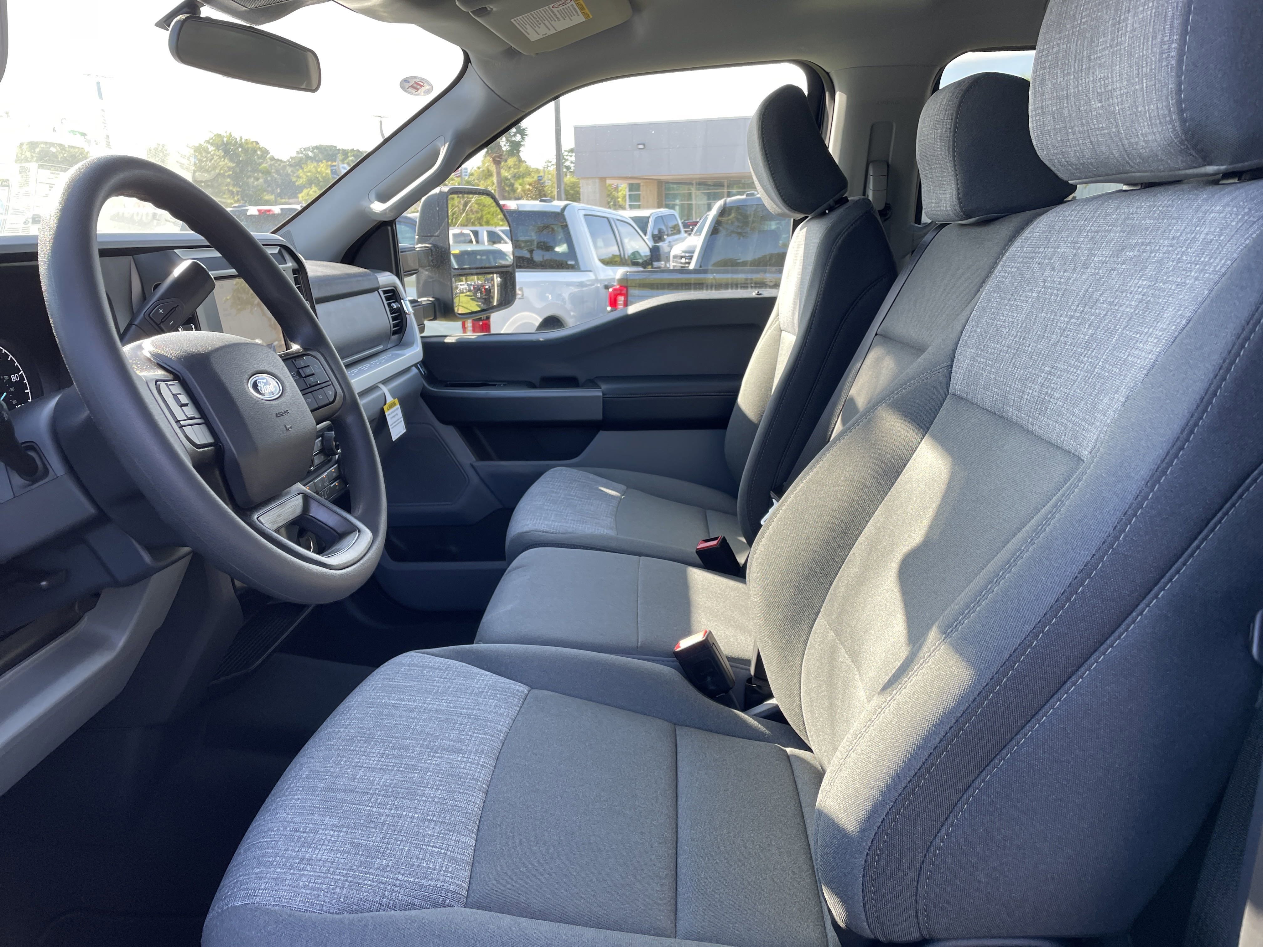 New 2025 Ford F250 XLT image 34