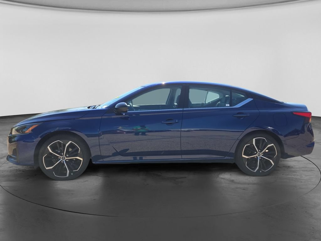 Used 2024 Nissan Altima 2.5 SR FWD image 7