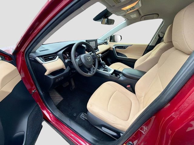 Used 2019 Toyota RAV4 LE image 19