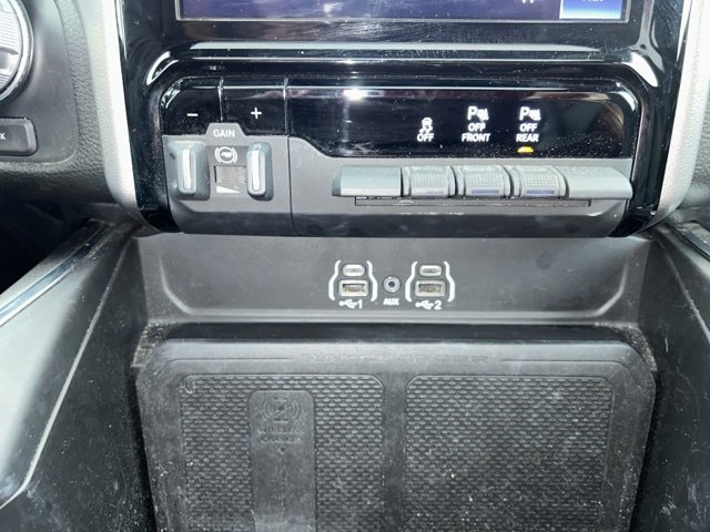 Used 2025 RAM 1500 Laramie w/ Sport Appearance Package image 31