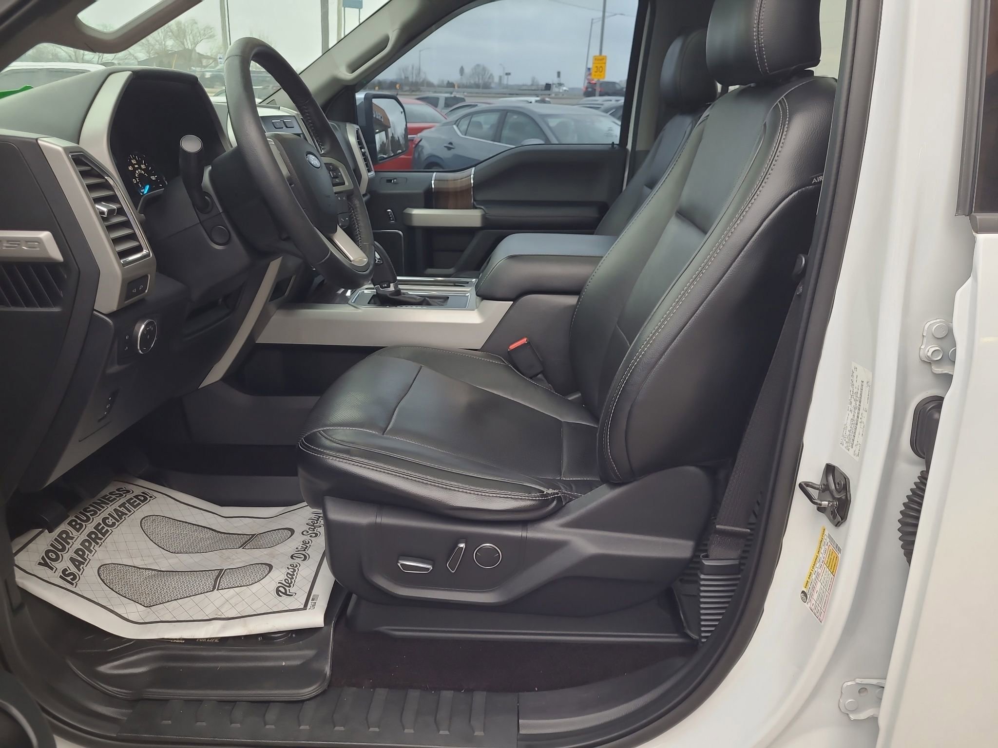 Used 2016 Ford F150 Lariat w/ Equipment Group 502A Luxury image 10