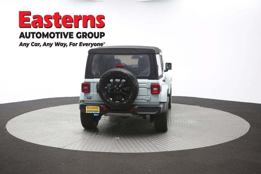 Used 2024 Jeep Wrangler Unlimited Sahara w/ Technology Group AWD/4WD image 40