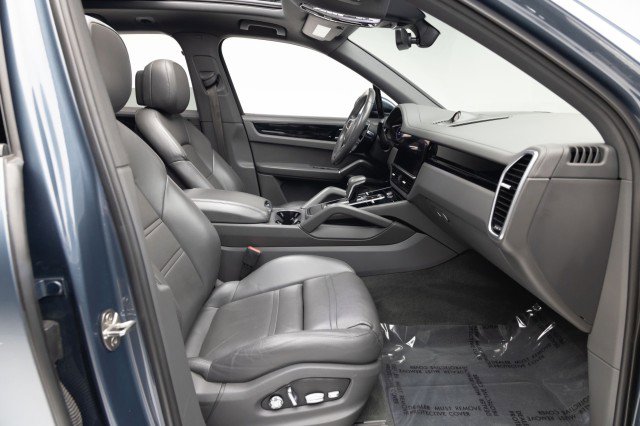 Used 2019 Porsche Cayenne image 32