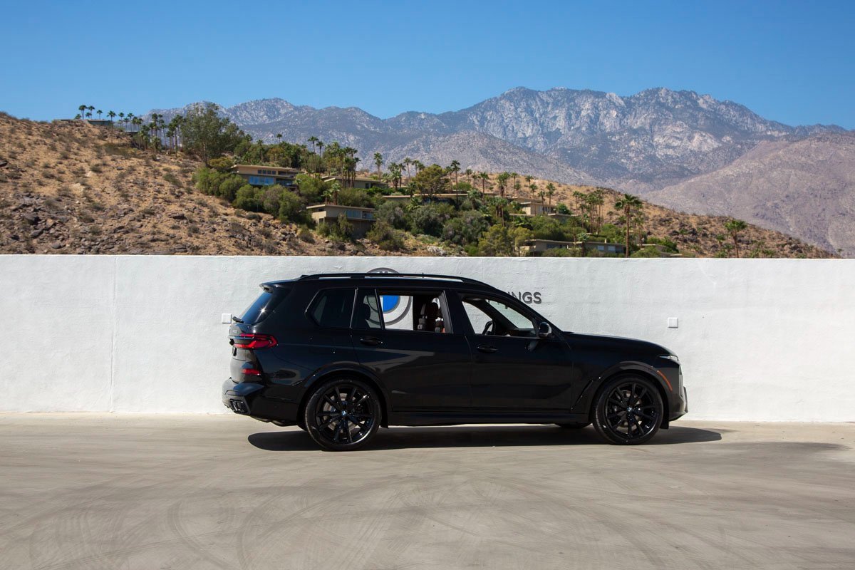 New 2026 BMW X7 M60i image 5