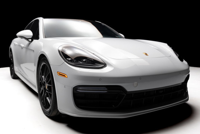 Used 2020 Porsche Panamera GTS w/ Premium Package Plus image 31