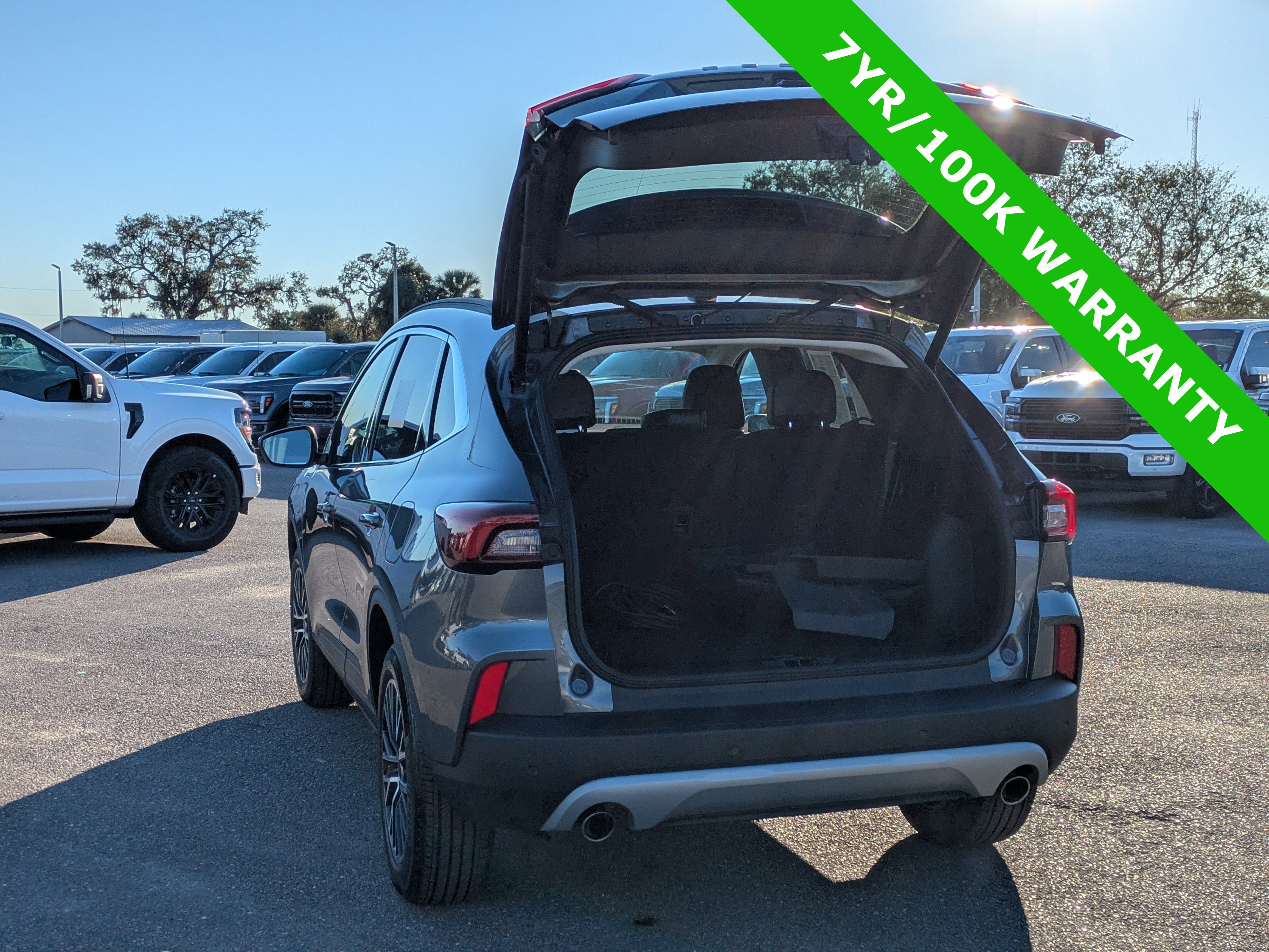 Certified 2025 Ford Escape PHEV image 13