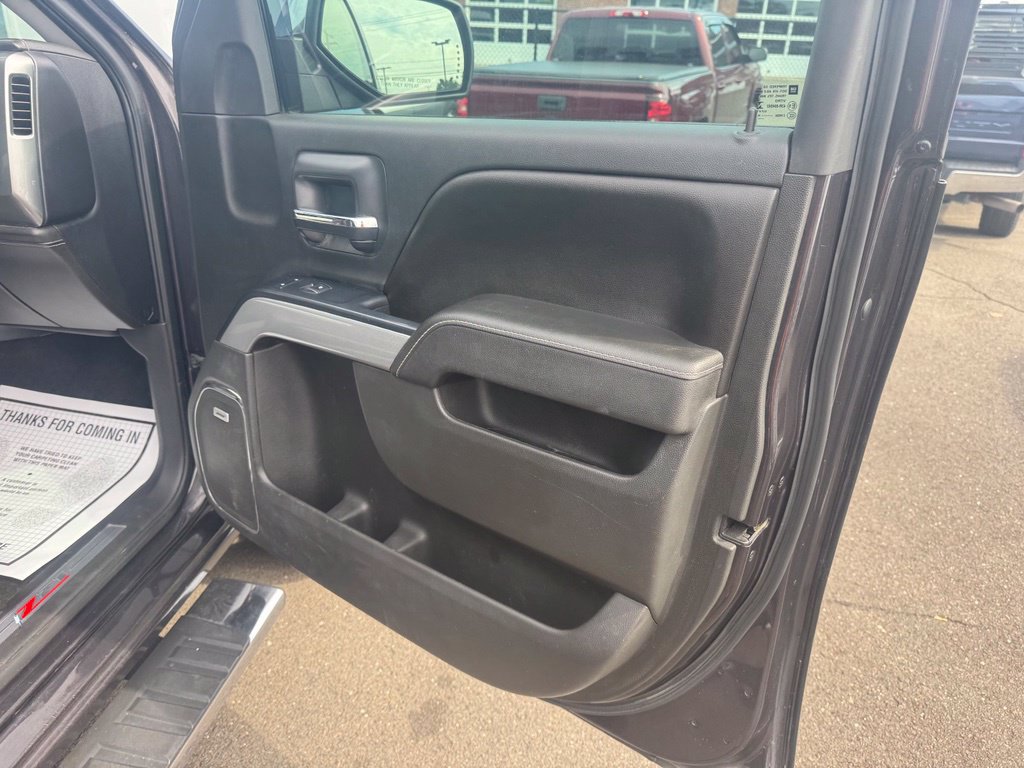 Used 2016 Chevrolet Silverado 1500 LTZ w/ LTZ Plus Package AWD/4WD image 21