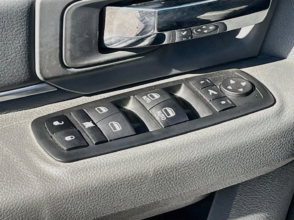 Used 2017 RAM 1500 Lone Star RWD image 17