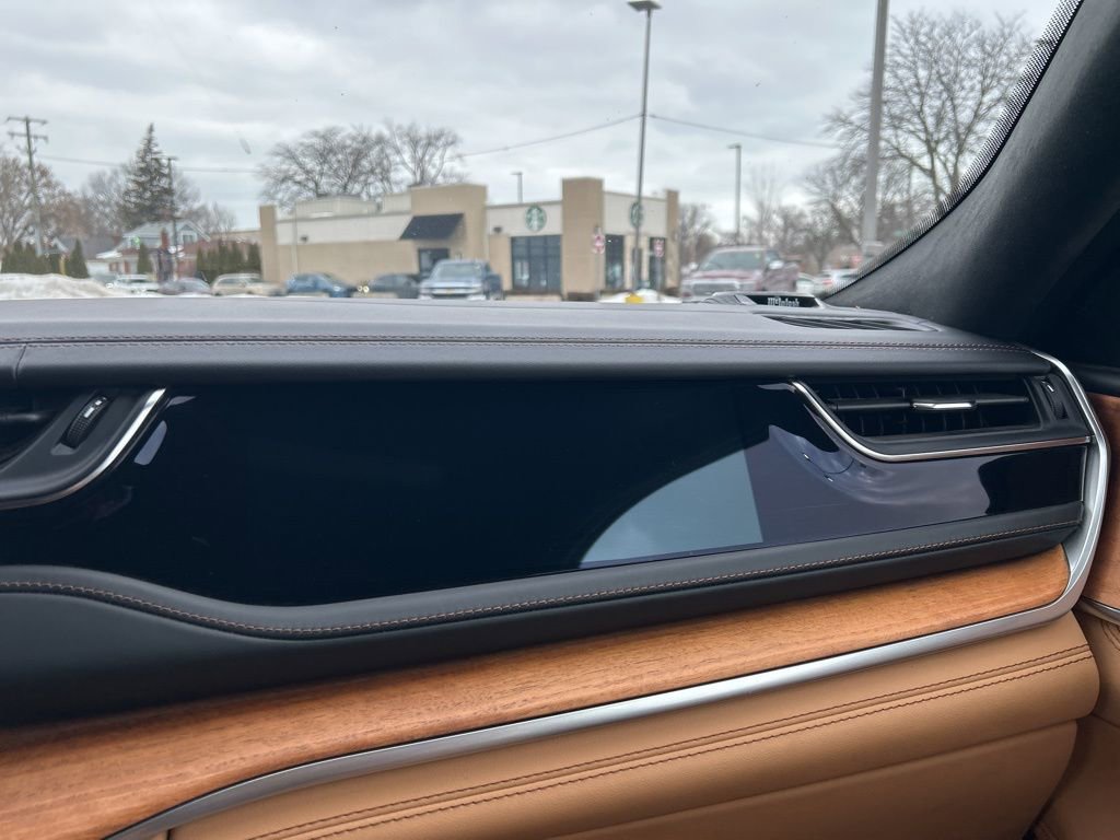 Used 2022 Jeep Grand Cherokee Summit image 34