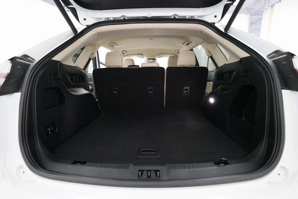 Used 2023 Ford Edge SEL w/ Convenience Package image 10