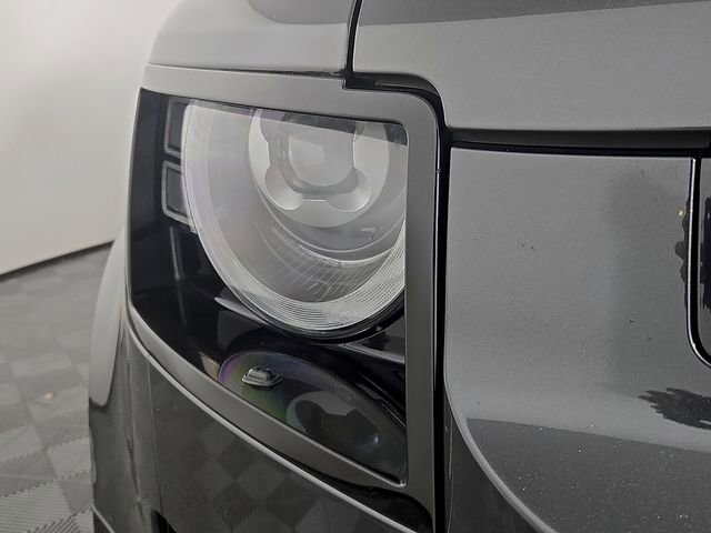 Used 2025 Land Rover Defender 110 V8 image 10