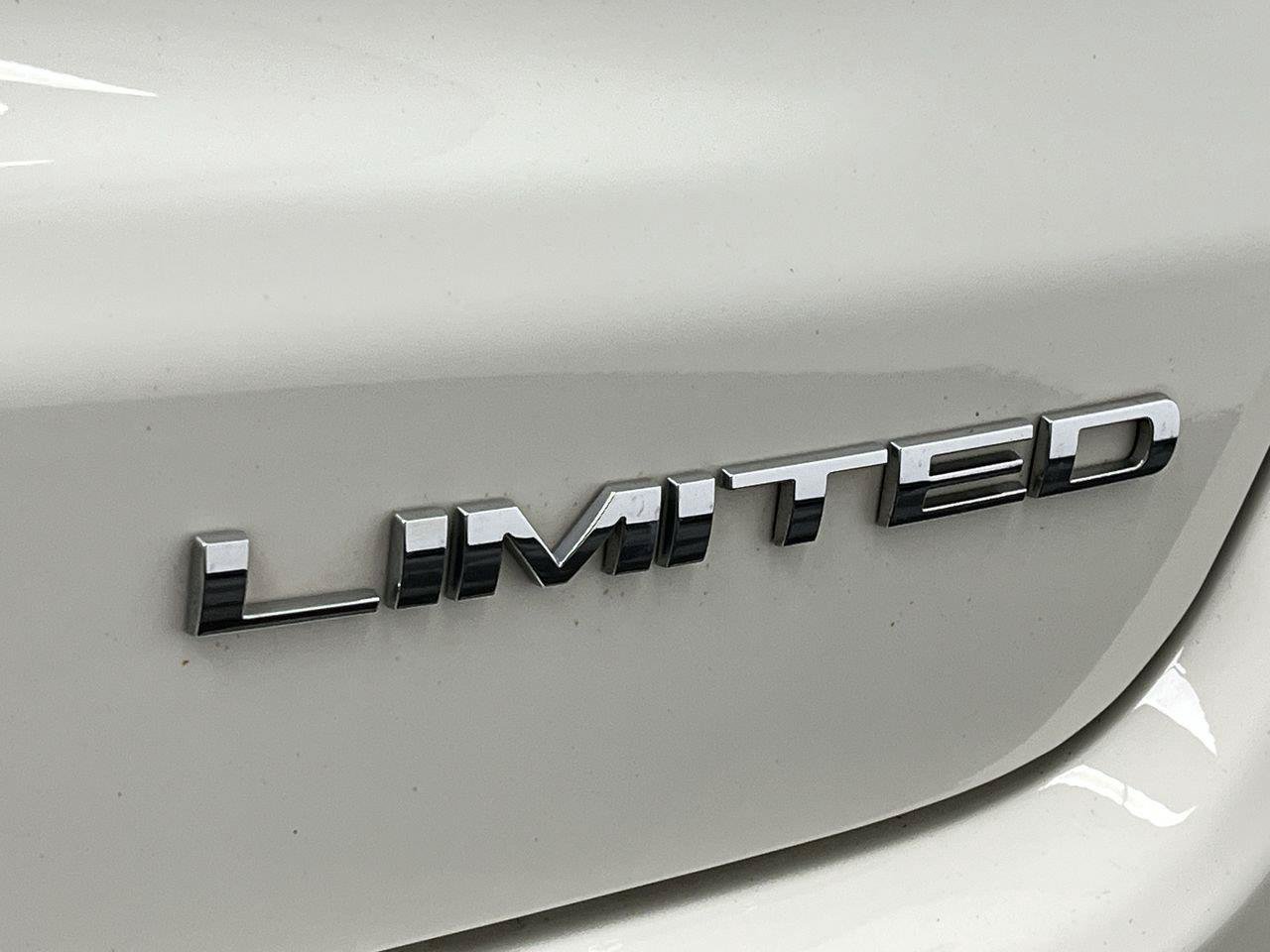 Used 2018 Jeep Compass Limited AWD/4WD image 27