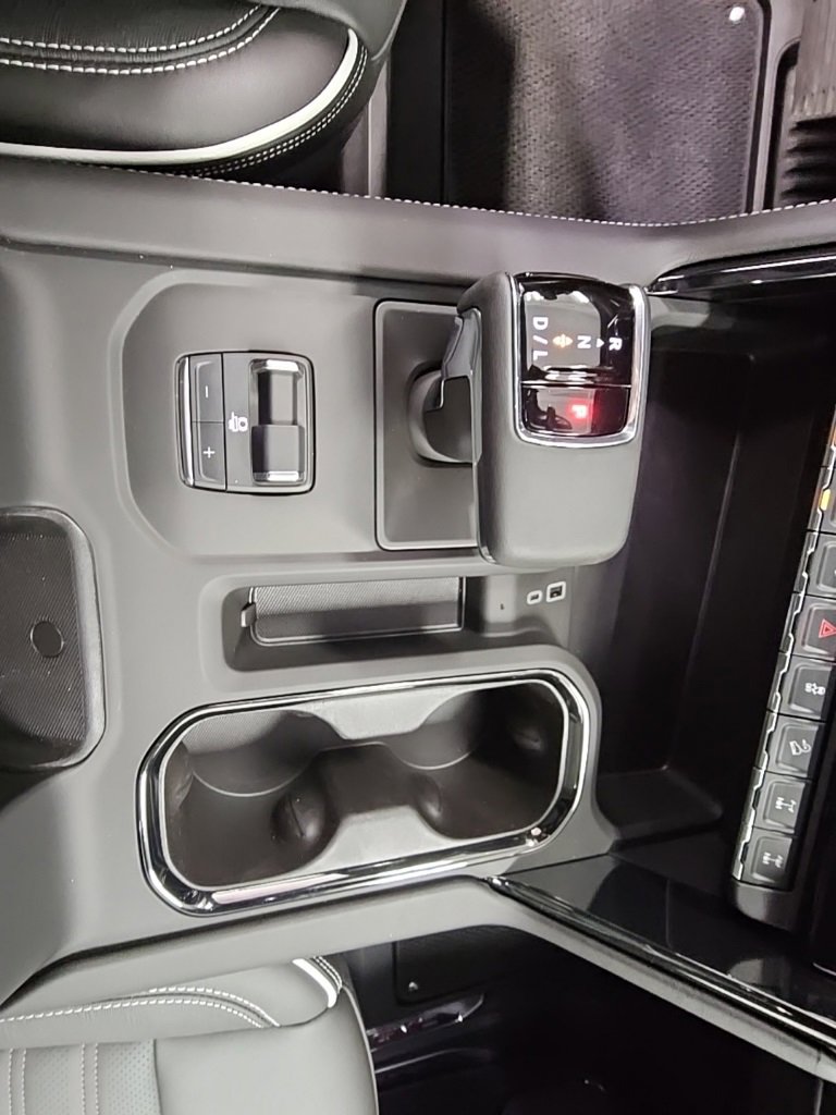 Used 2024 GMC Sierra 1500 AT4X image 20