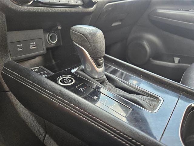 Used 2022 Nissan Kicks SR w/ Premium Package image 12