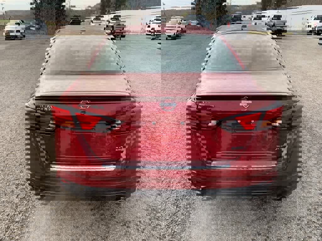 Used 2023 Nissan Altima 2.5 SR w/ SR Premium Package image 4