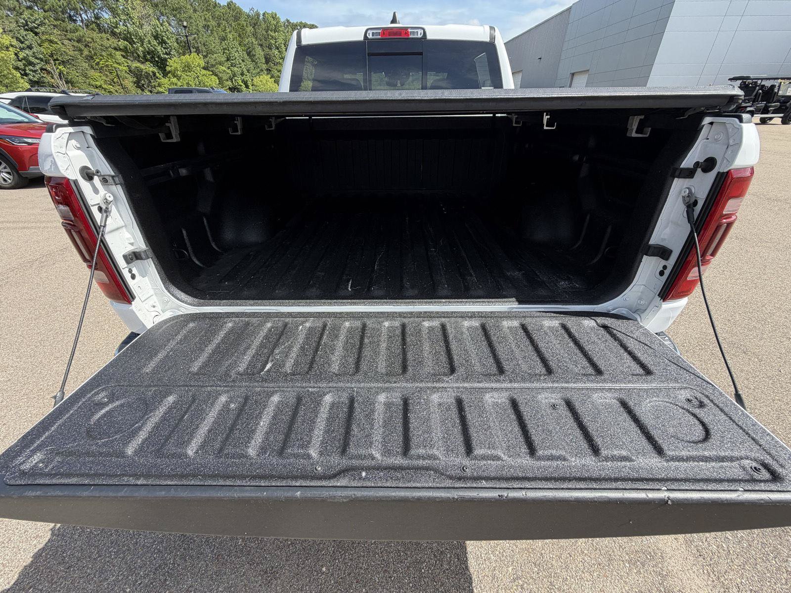 Used 2023 RAM 1500 Laramie AWD/4WD image 19
