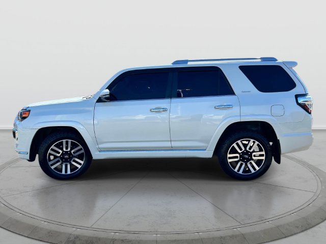 Used 2018 Toyota 4Runner Limited AWD/4WD image 9